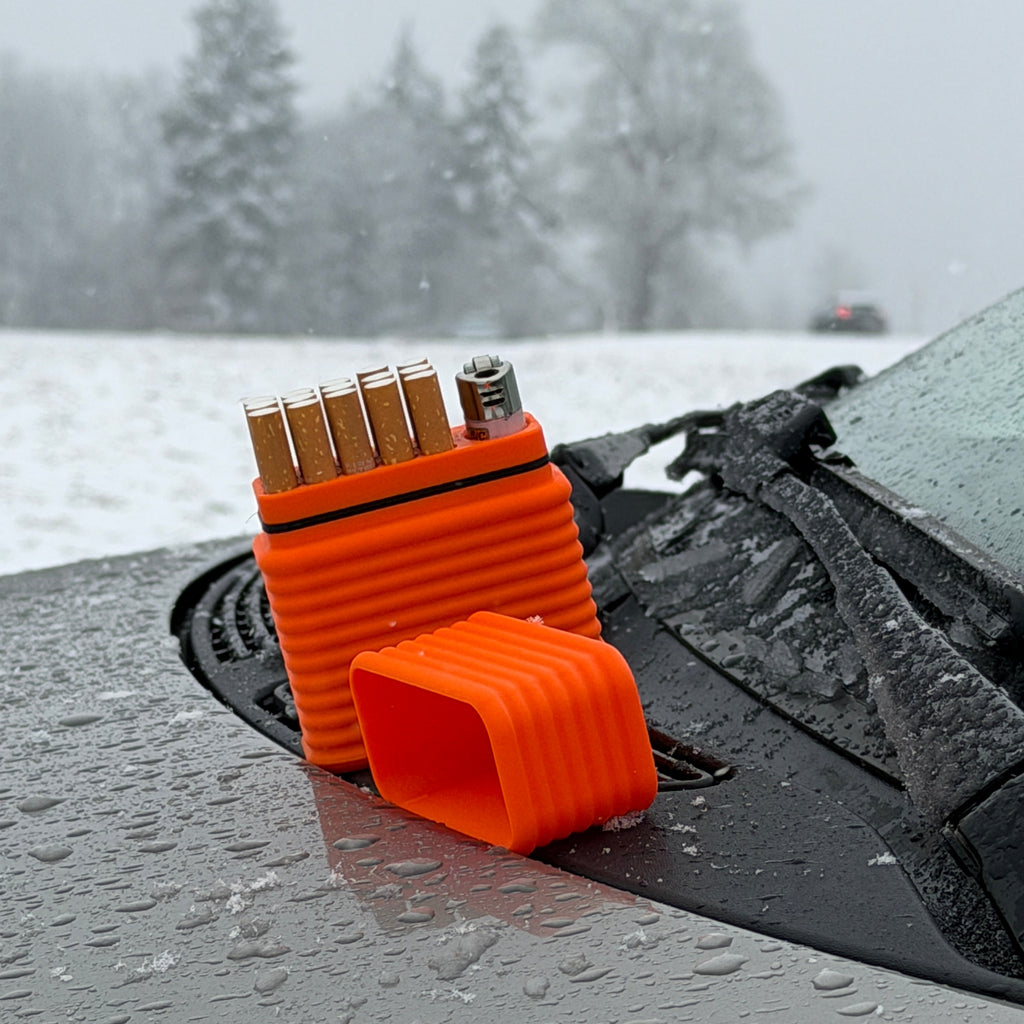 SmokeySmokey 15 Cigarettes 1 BIC Holder Compact